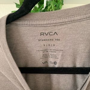 RVCA gray shirt